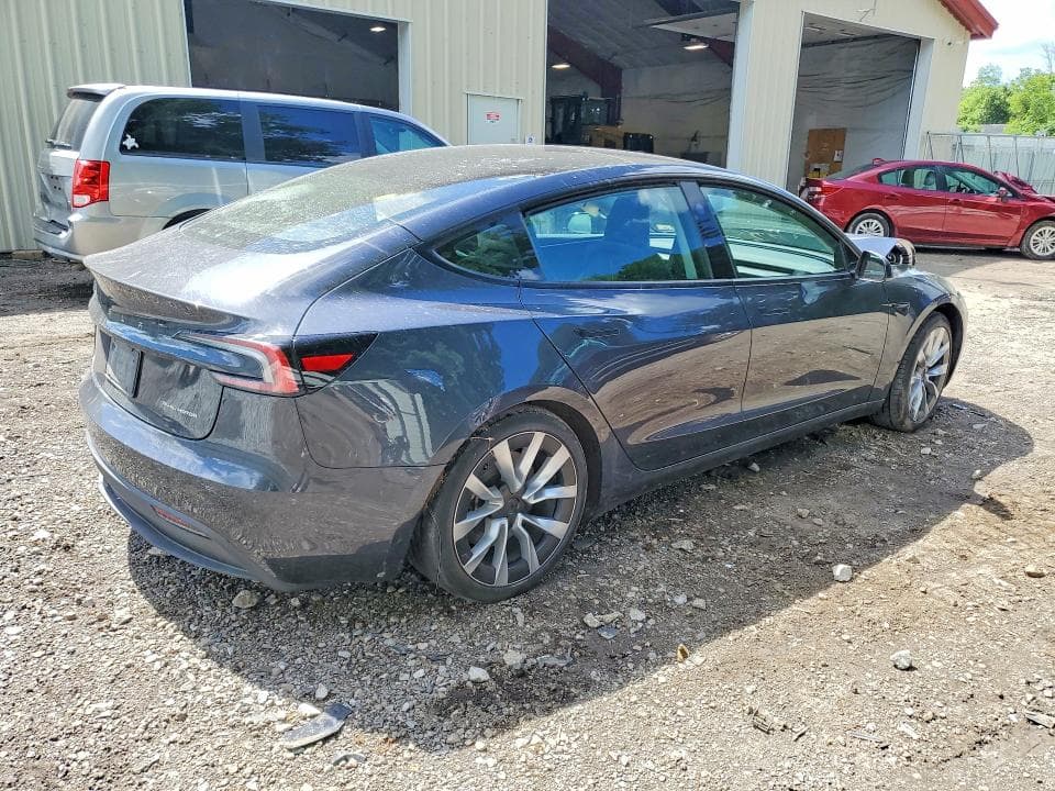 2024 TESLA 3 3