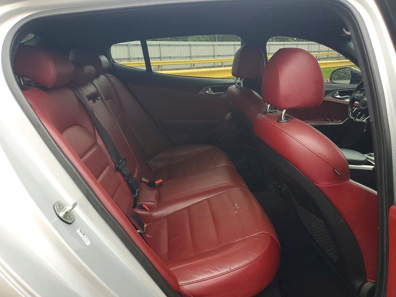 2018 KIA STINGER GT2 10