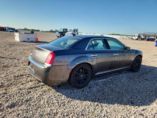 2019 CHRYSLER 300 LIMITED 3