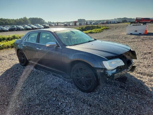 2019 CHRYSLER 300 LIMITED 4