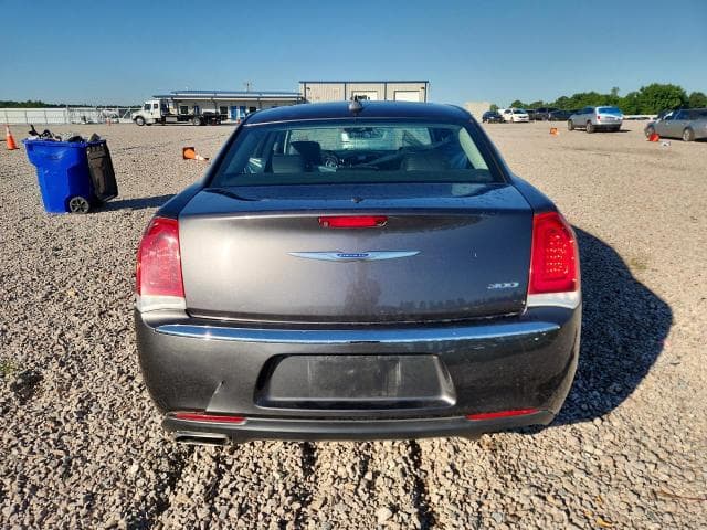 2019 CHRYSLER 300 LIMITED 6