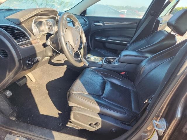2019 CHRYSLER 300 LIMITED 7