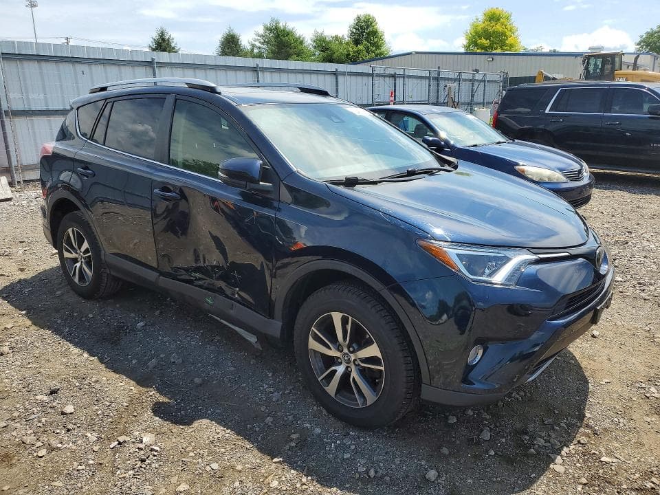2018 TOYOTA RAV4 XLE 4