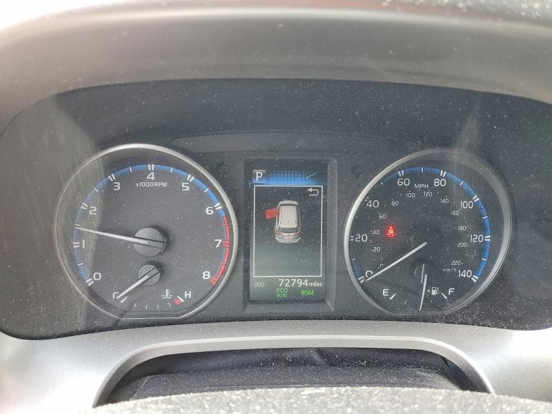 2018 TOYOTA RAV4 XLE 9