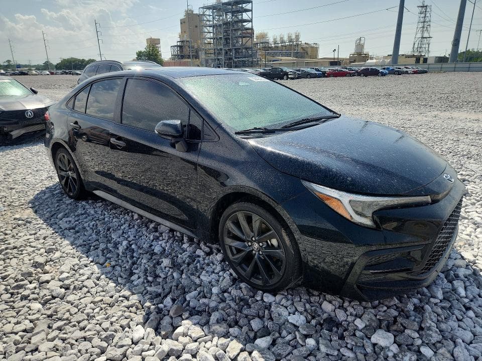 2023 TOYOTA COROLLA SE 4