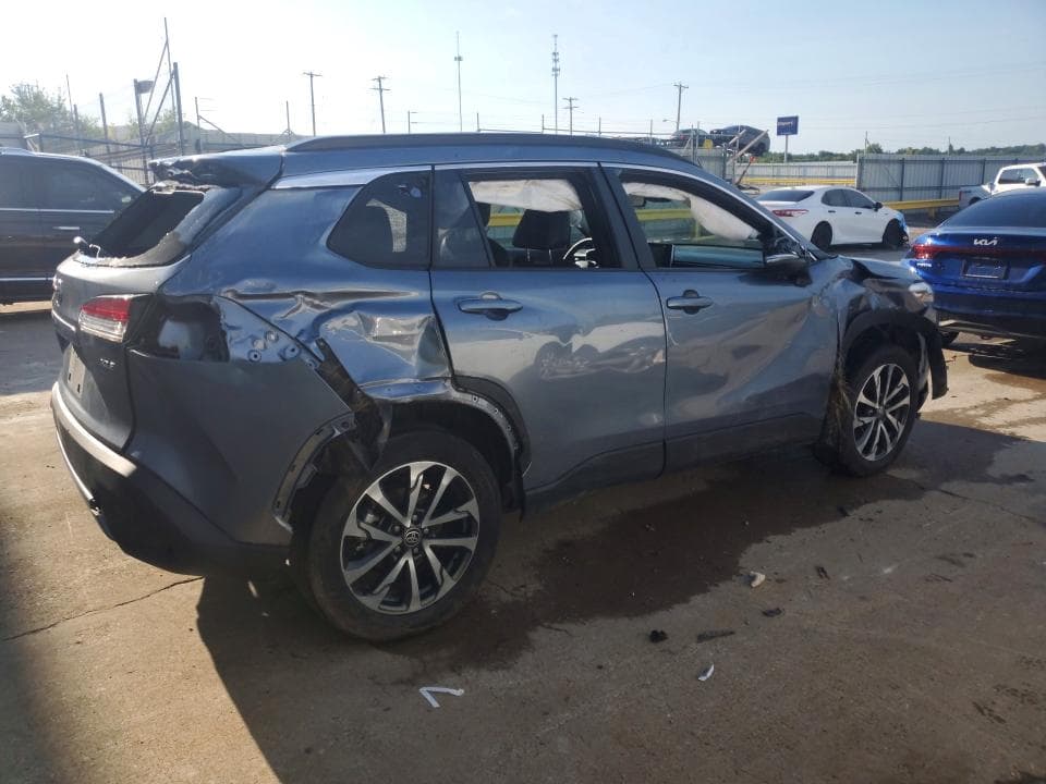 2022 TOYOTA COROLLA CROSS XLE XLE 3