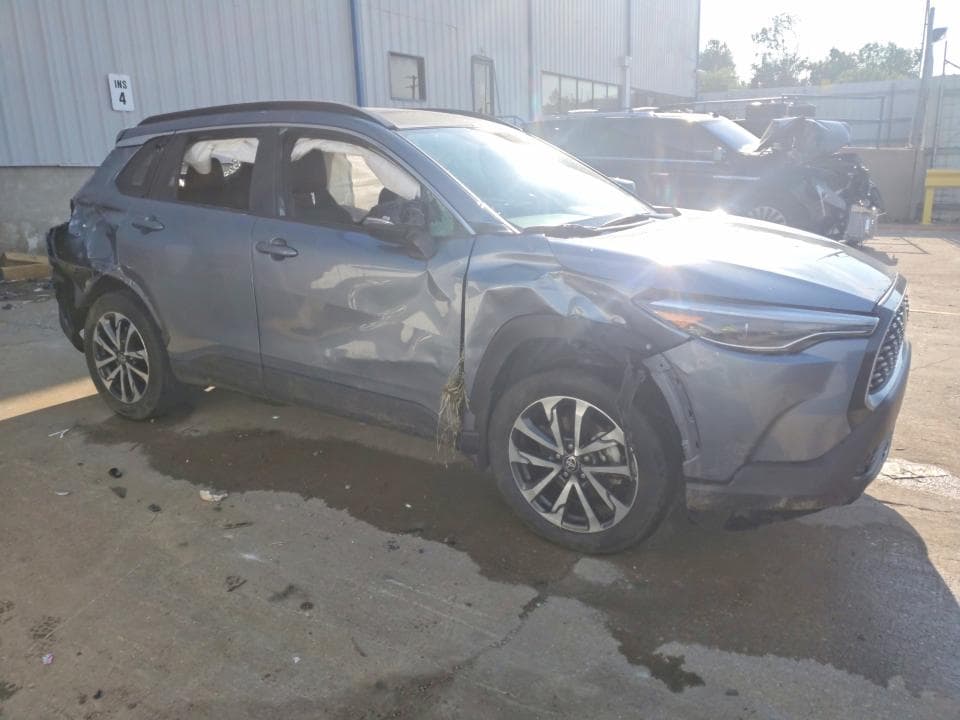 2022 TOYOTA COROLLA CROSS XLE XLE 4