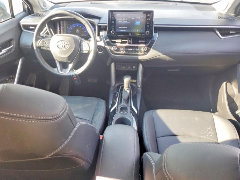 2022 TOYOTA COROLLA CROSS XLE XLE 8