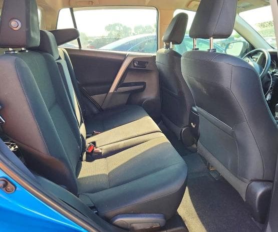 2017 TOYOTA RAV4 LE 11
