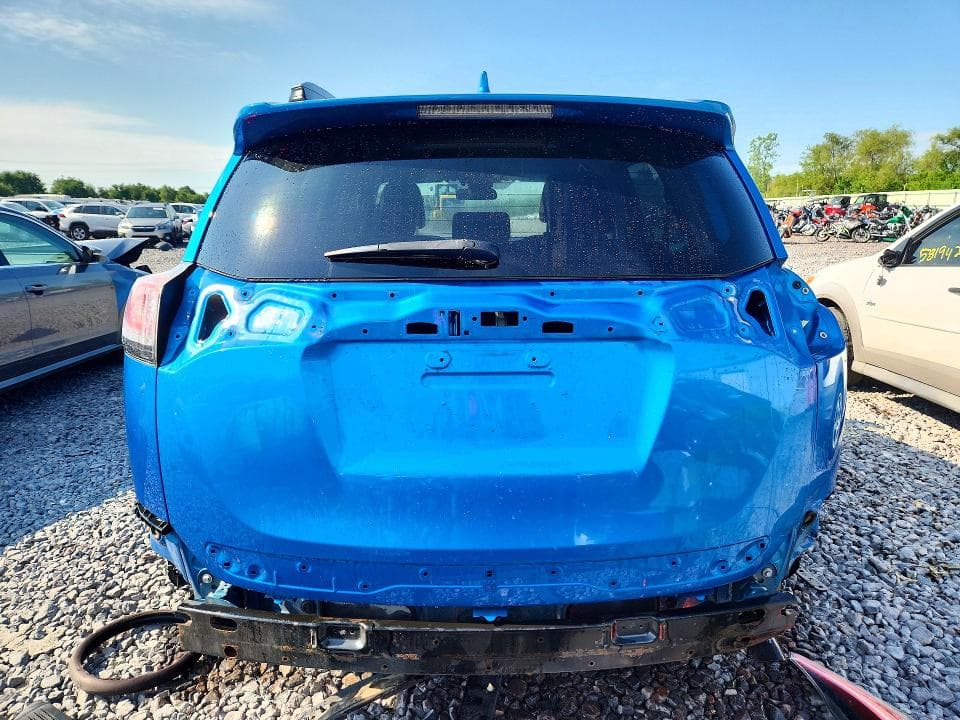 2017 TOYOTA RAV4 LE 6