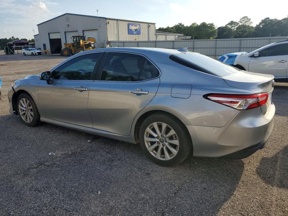 2019 TOYOTA CAMRY LE 2