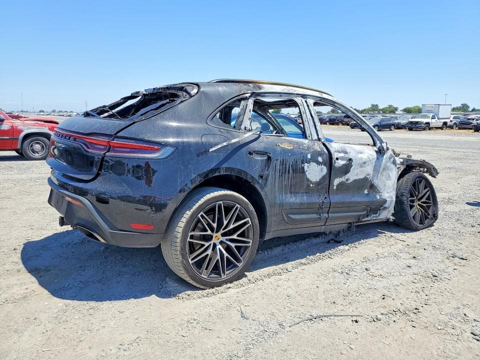 2022 PORSCHE MACAN 3