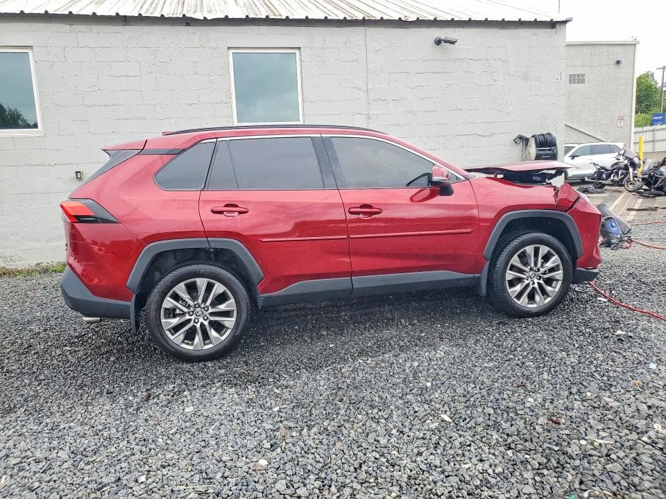 2024 TOYOTA RAV4 XLE PREMIUM 3