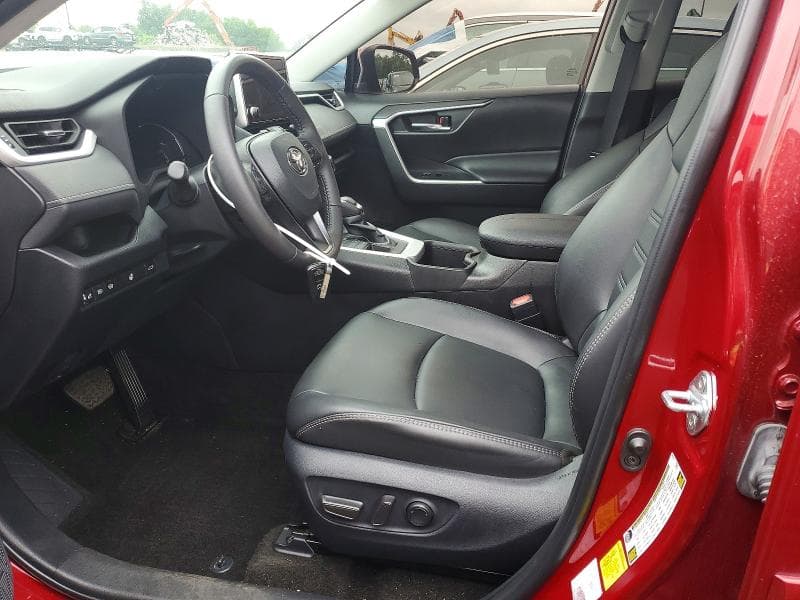 2024 TOYOTA RAV4 XLE PREMIUM 7