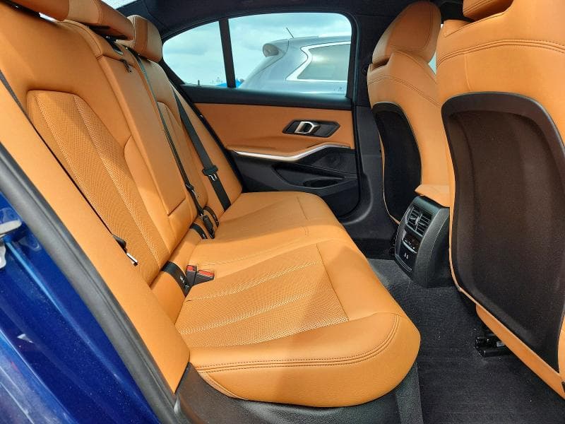 2024 BMW 330I 10