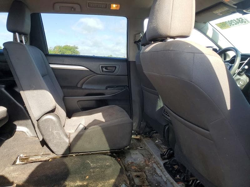 2018 TOYOTA HIGHLANDER LE LE 11