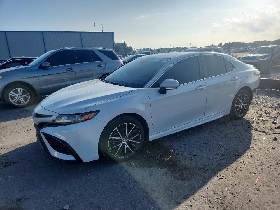 2024 TOYOTA CAMRY SE - 1