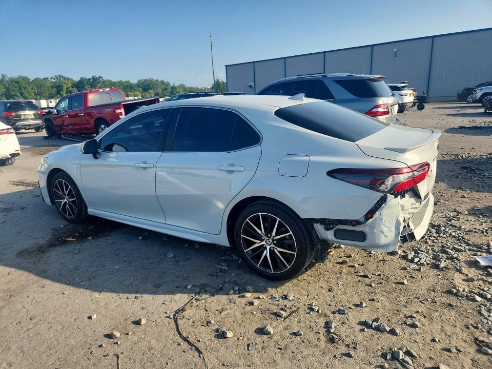 2024 TOYOTA CAMRY SE 2