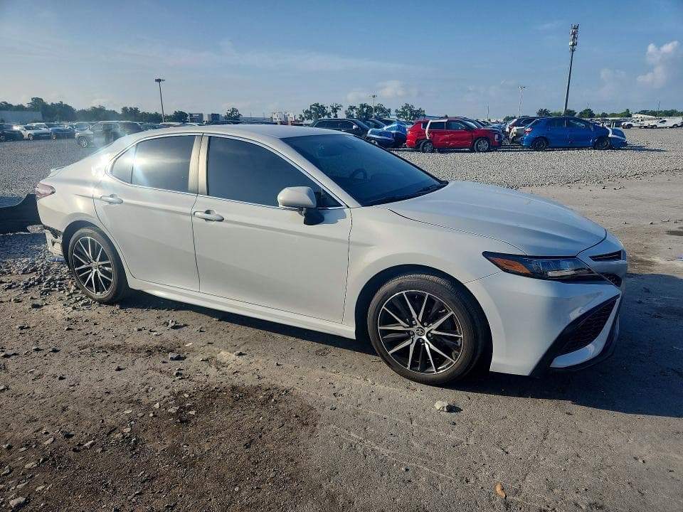 2024 TOYOTA CAMRY SE 4