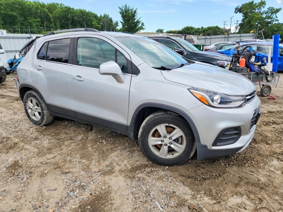 2019 CHEVROLET TRAX 1LT 4