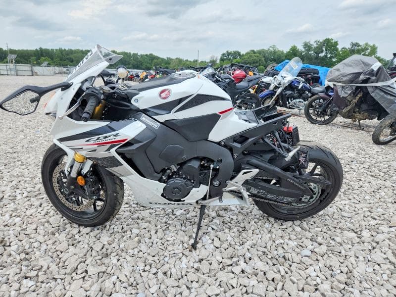 2026 HONDA CBR1000 RR 3