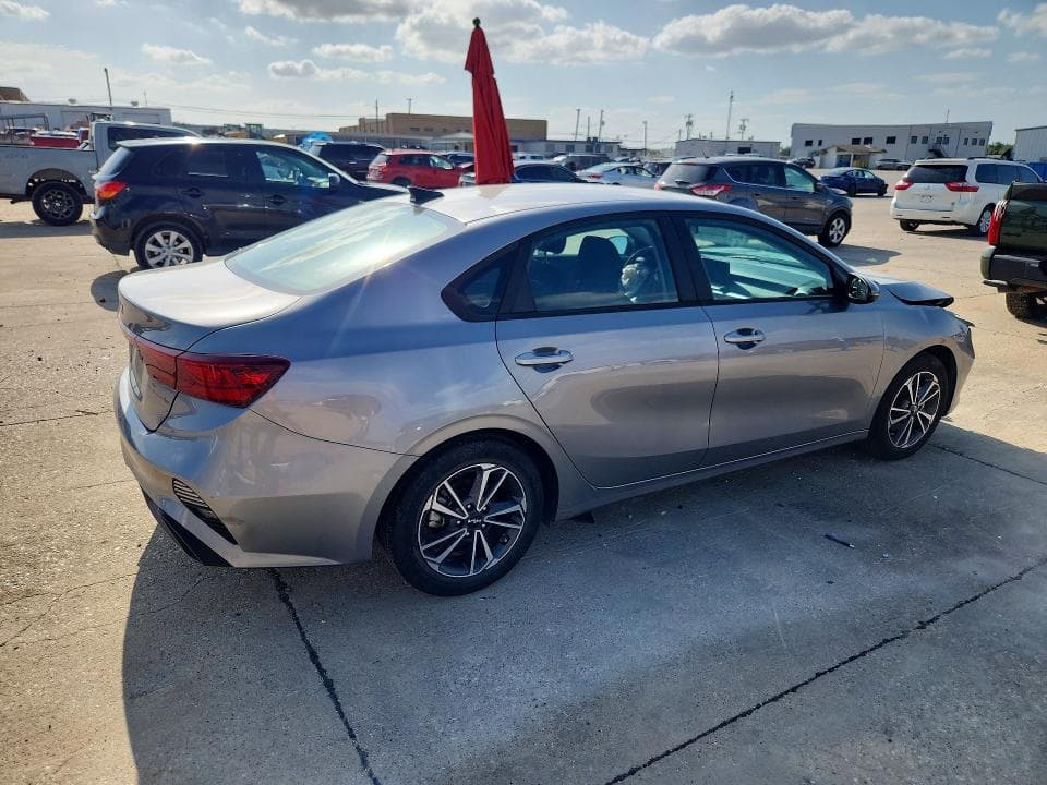 2023 KIA FORTE LXS 3