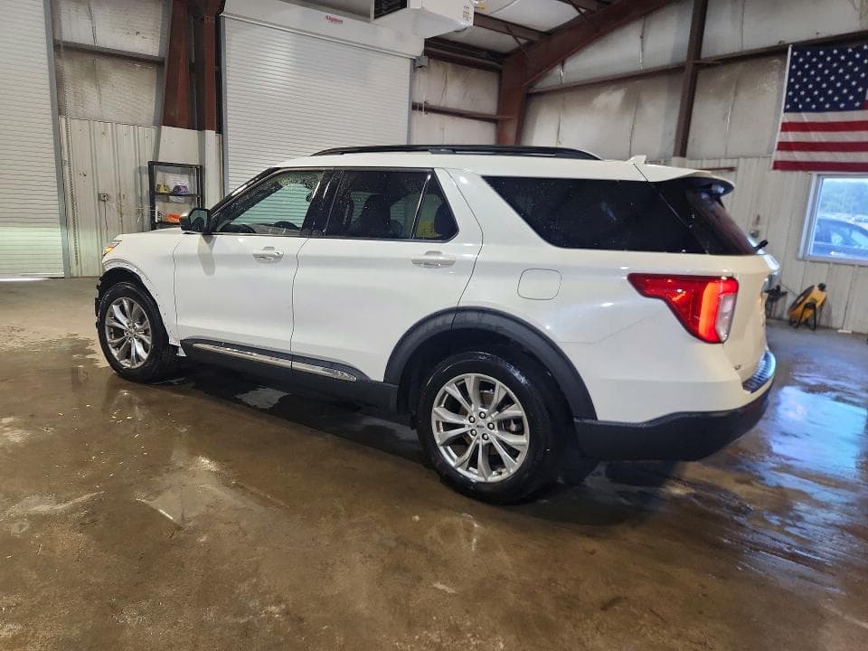 2023 FORD EXPLORER XLT 2