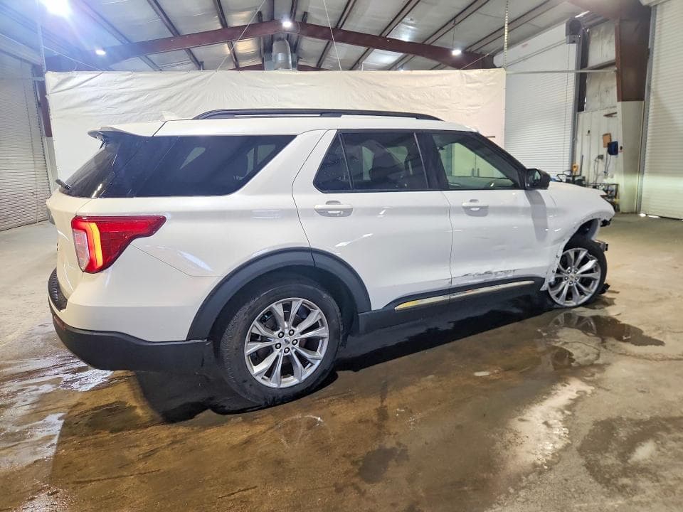 2023 FORD EXPLORER XLT 3