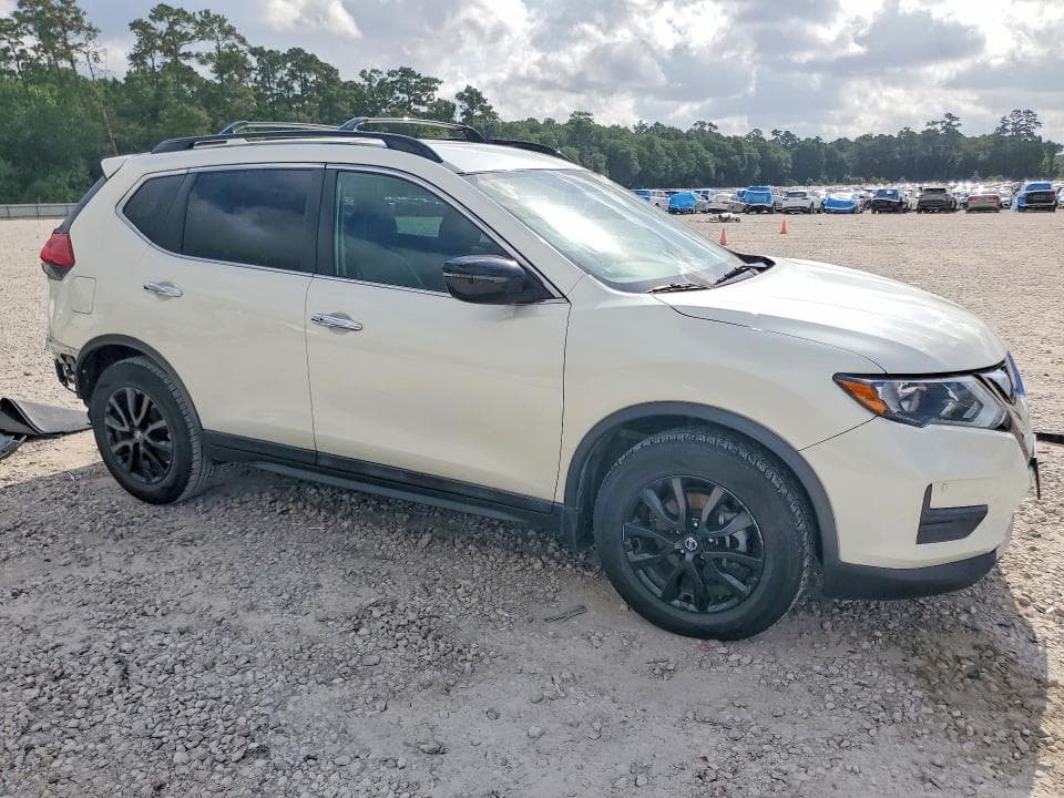 2017 NISSAN ROGUE SV 4