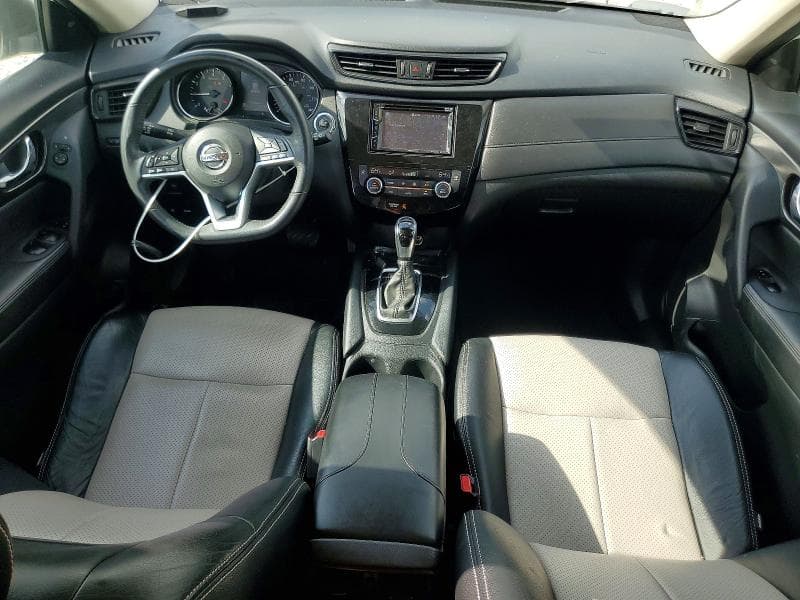 2017 NISSAN ROGUE SV 8