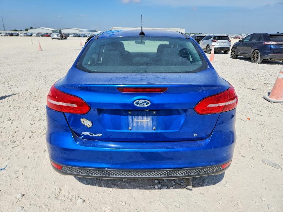 2018 FORD FOCUS SE 6