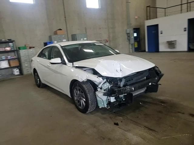 2024 HYUNDAI ELANTRA SEL 14