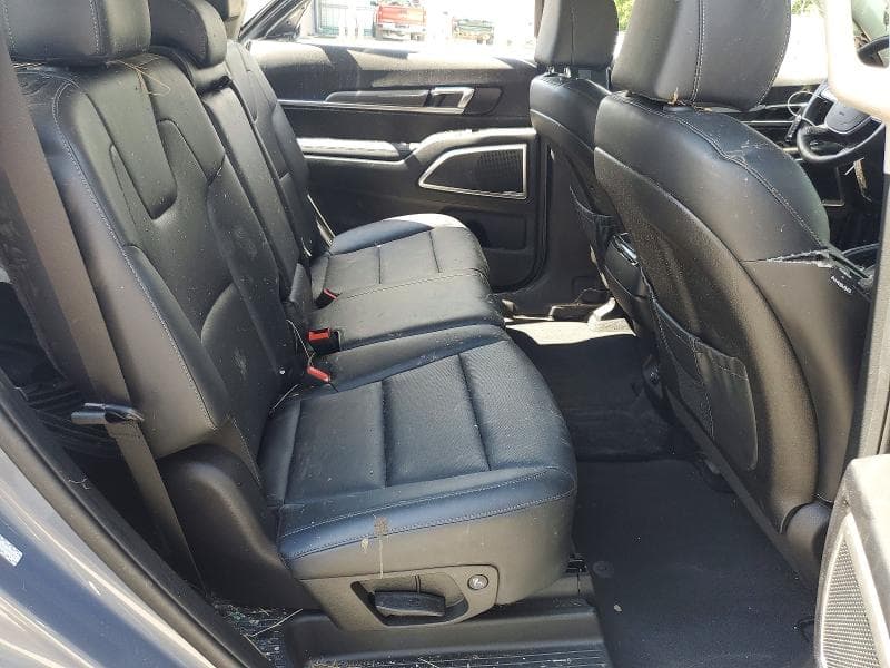 2022 KIA TELLURIDE LX 11