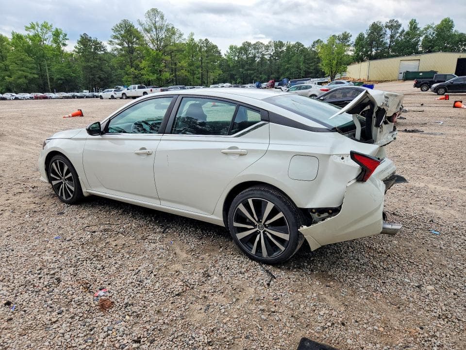 2021 NISSAN ALTIMA SR 2