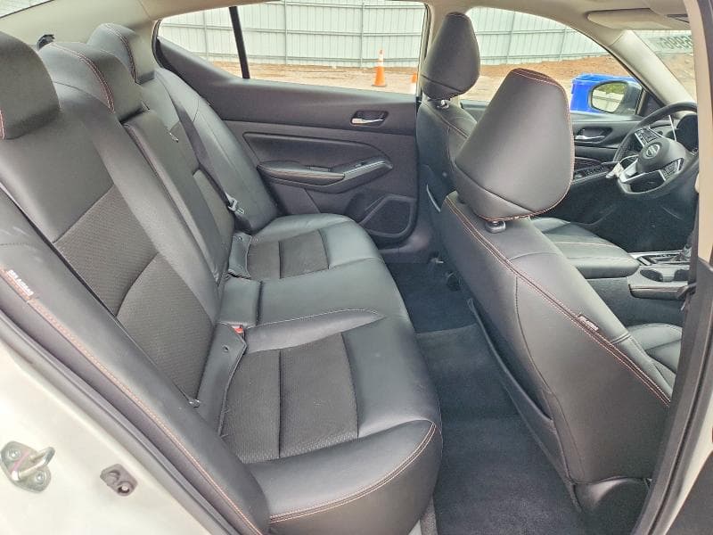 2021 NISSAN ALTIMA SR 10