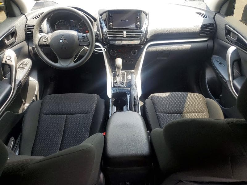2023 MITSUBISHI ECLIPSE CROSS ES 8