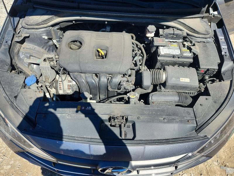 2019 HYUNDAI ELANTRA SE SE 11