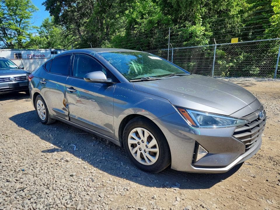 2019 HYUNDAI ELANTRA SE SE 4