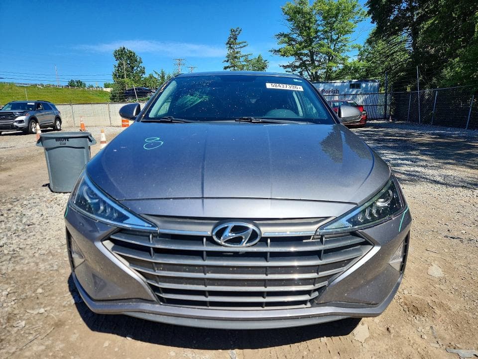 2019 HYUNDAI ELANTRA SE SE 5