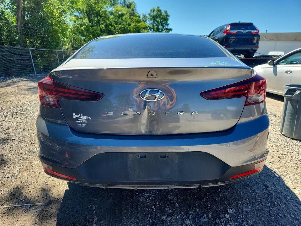 2019 HYUNDAI ELANTRA SE SE 6