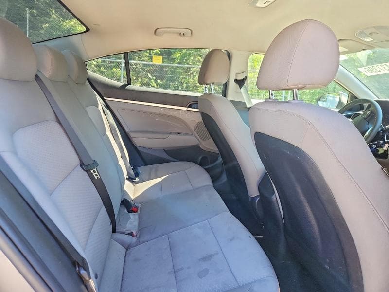 2019 HYUNDAI ELANTRA SE SE 10