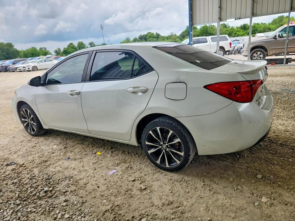 2017 TOYOTA COROLLA SE 2