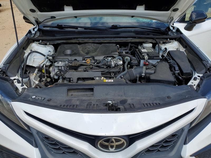 2021 TOYOTA CAMRY SE 11