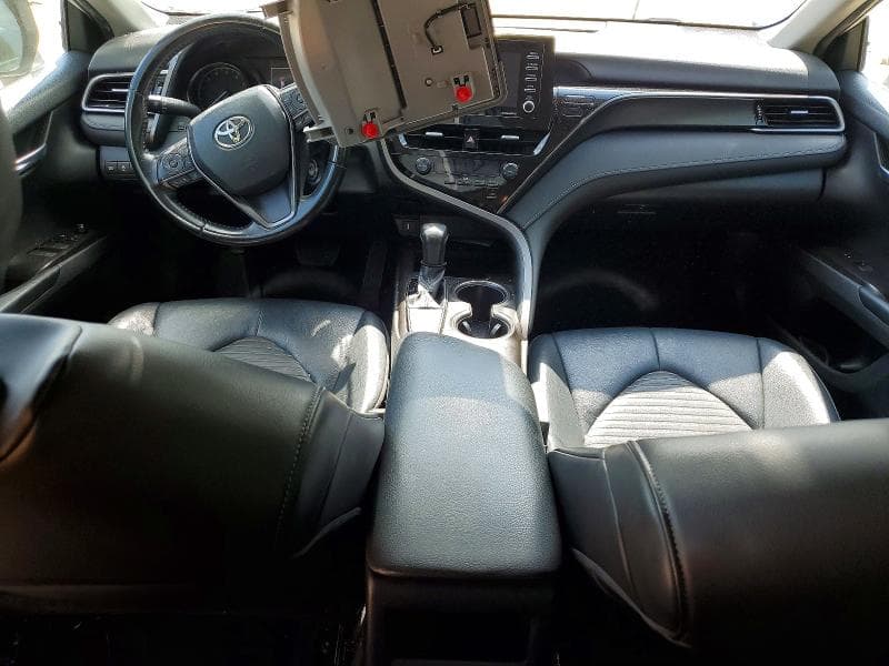 2021 TOYOTA CAMRY SE 8