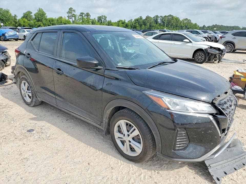 2022 NISSAN KICKS S 4