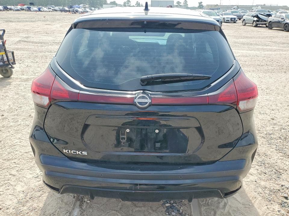 2022 NISSAN KICKS S 6
