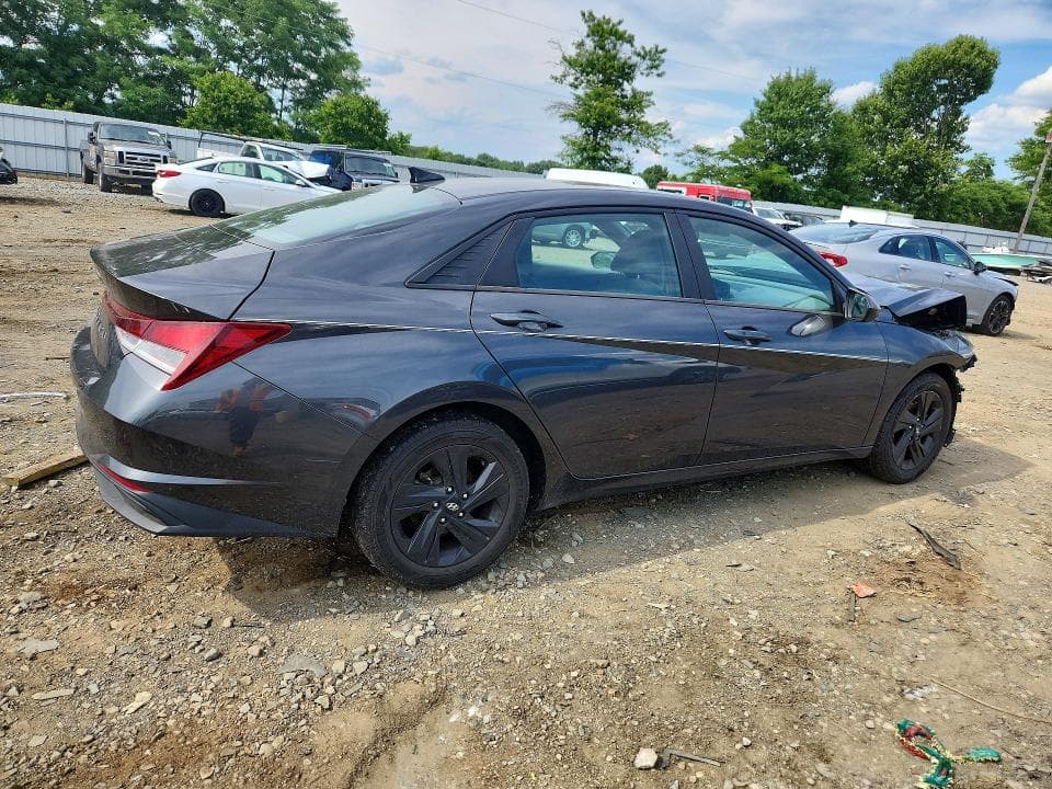 2021 HYUNDAI ELANTRA SEL 3