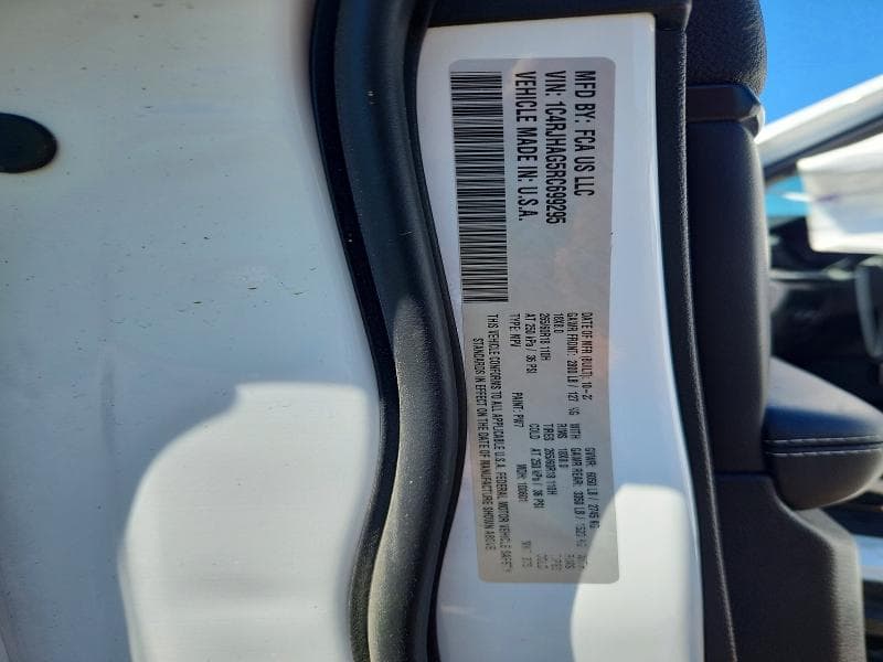 2024 JEEP GRAND CHEROKEE LAREDO 13