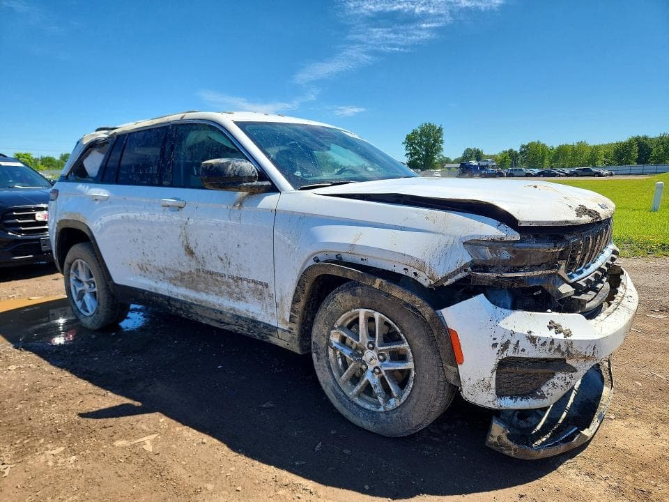 2024 JEEP GRAND CHEROKEE LAREDO 4