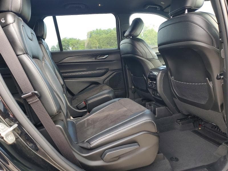 2023 JEEP GRAND CHEROKEE L LAREDO 11